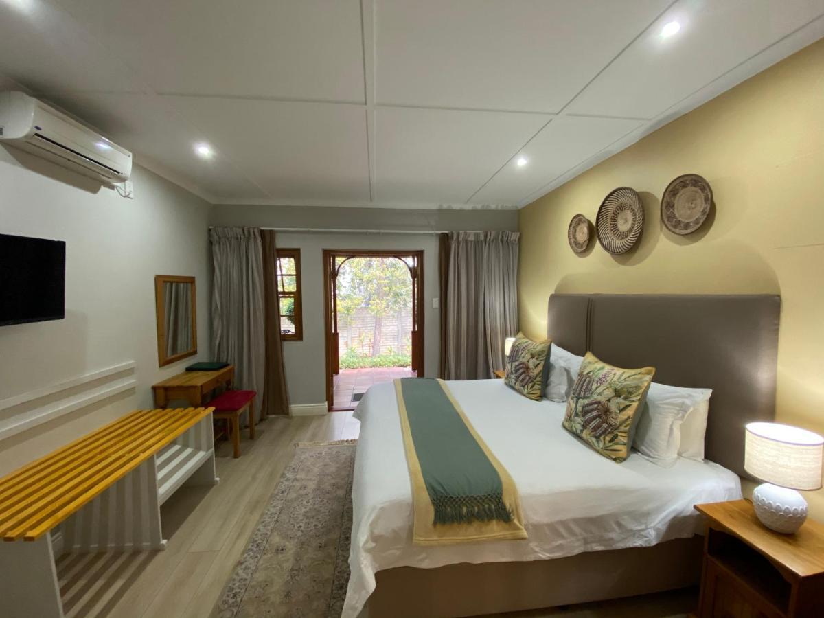 88 Baron Van Reede Guesthouse Oudtshoorn Ngoại thất bức ảnh